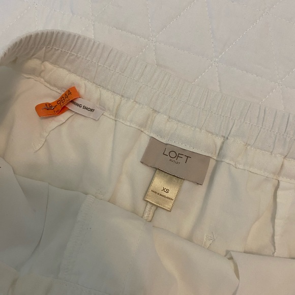 Loft White Shorts Size: XS - Picture 7 of 9